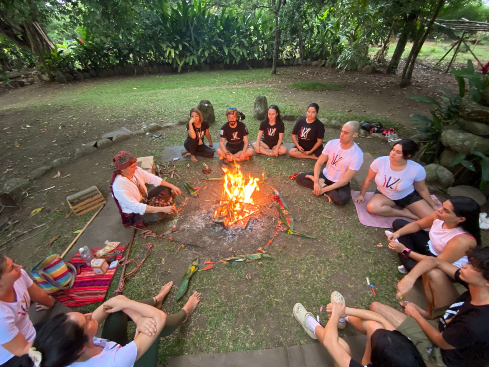 Círculo de fuego con la comunidad IKY