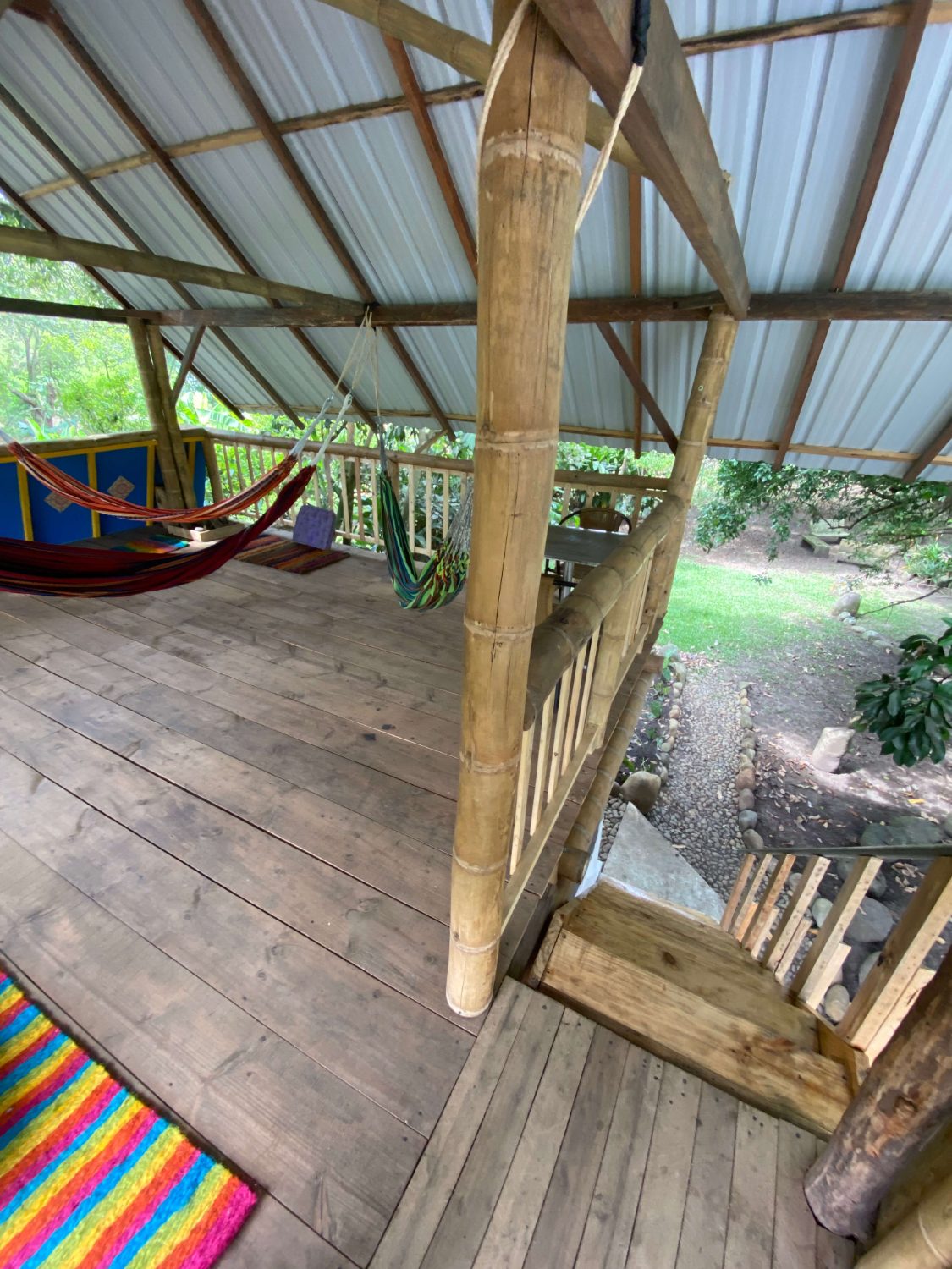 Camping en el hamacal de bambú